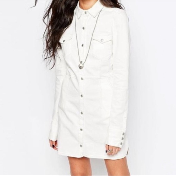Free People Dynamite white denim dress snap front M - Picture 2 of 3
